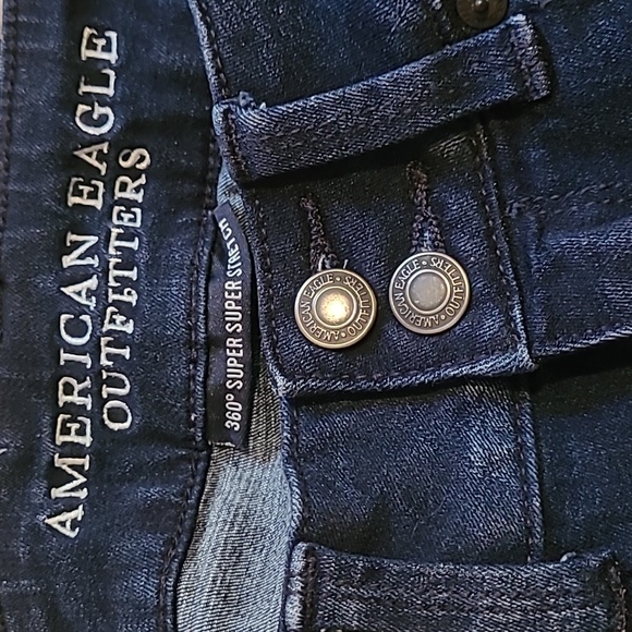 American Eagle Artist Crop Ripped Jeans - Picture 6 of 8